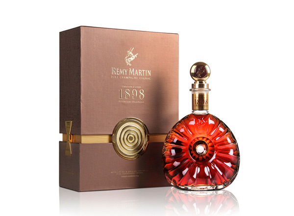 回收人头马1898（RémyMartin Vintage）优质香槟区干邑白兰地洋酒