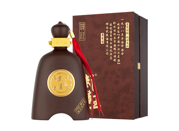 武陵酒回收武陵王武王礼盒装白酒